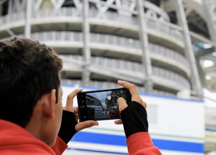 Niños salvadoreños conocieron el Estadio Santiago Bernabéu