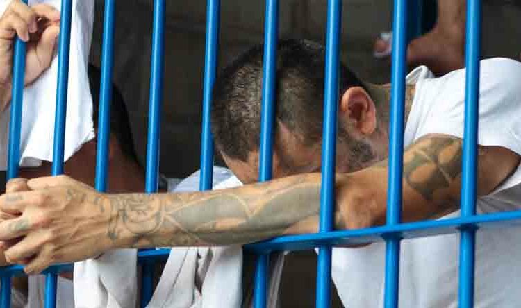 56,190 pandilleros han sido capturados durante régimen de excepción en El Salvador