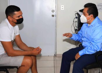 Rubén Batres tuvo su primer chequeo médico después de la operación de rodilla