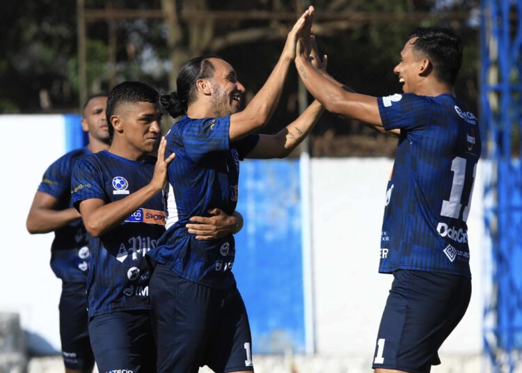 San Salvador ganó y se mantiene segundo en la LNF