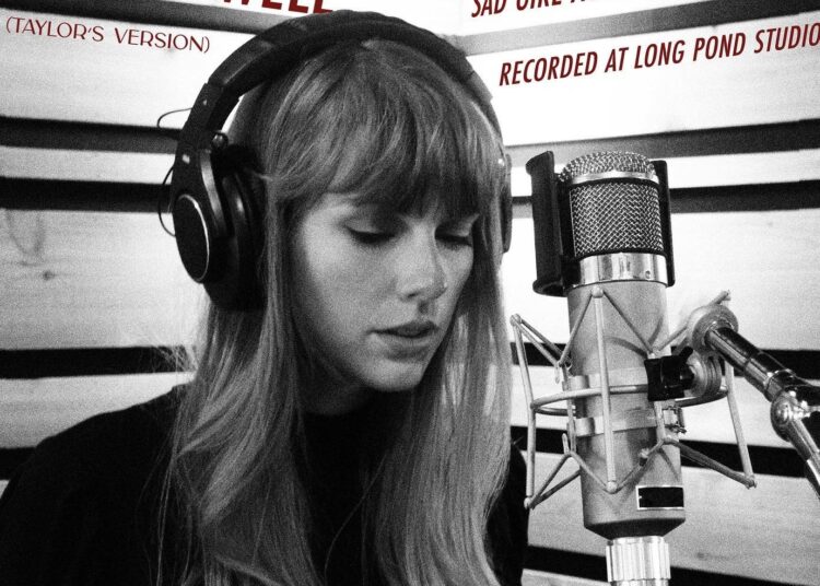 Taylor Swift ya lanzó el adelanto de su álbum Midnigths