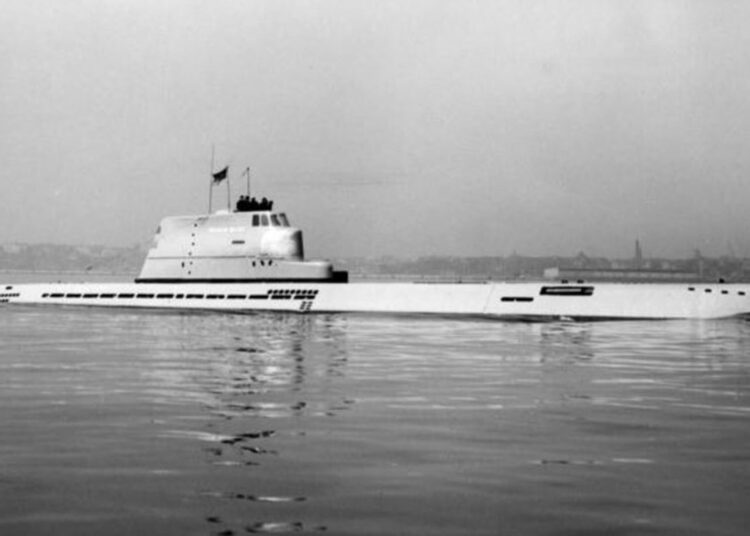 Hallan restos de un posible submarino nazi en Argentina