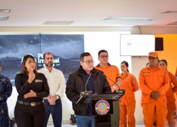 Se decreta alerta roja en El Salvador ante tormenta tropical Julia