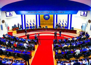 Asamblea Legislativa declara emergencia nacional por 15 días ante el paso del huracán Julia