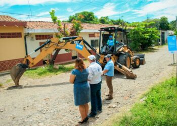 DOM lleva Plan Nacional de Bacheo a Santa Rosa de Lima, La Unión