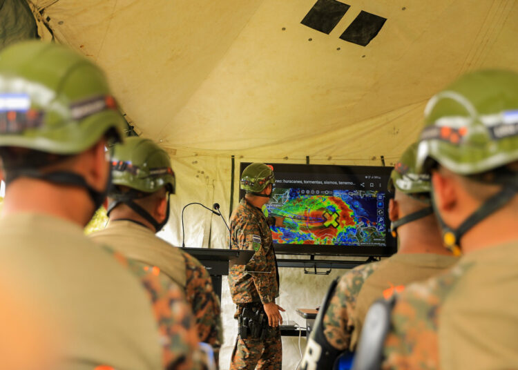 Gobierno moviliza Ejército, PNC y personal de ministerios para salvaguardar la vida de la población tras llegada de TT Julia