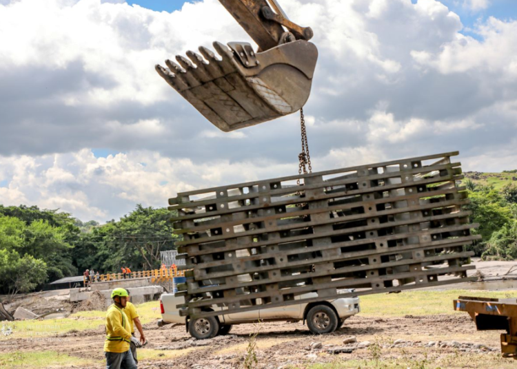 Presidente Bukele asegura que el gobierno continuará salvando vidas, atendiendo a los afectados y reconstruirá mejor la infraestructura dañada