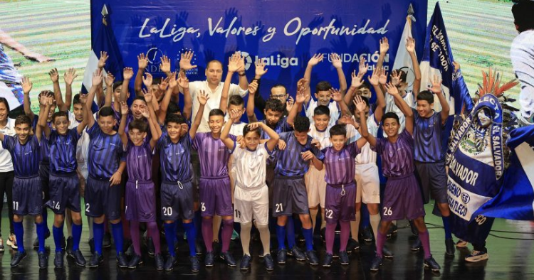 24 niños viajan a España para participar en I Campus Internacional del Programa LaLiga, Valores y Oportunidad