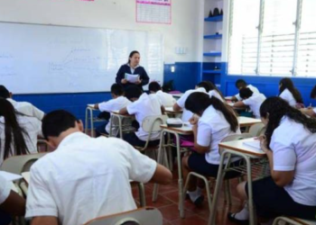 Este lunes reanundan las clases presenciales en 52 municipios afectados por la tormenta Julia