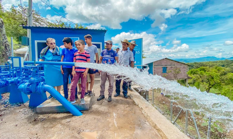 Más de 1,500 pobladores beneficiados con mejoras al servicio de agua potable en dos cantones de Morazán
