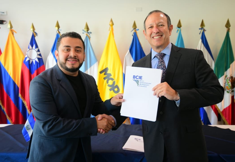 BCIE y MOP suscriben convenio de donación por $500 mil para atender daños ocasionados por la tormenta «Bonnie»