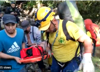 Comandos de Salvamento rescatan con vida a hombre que llevaba tres días desaparecido