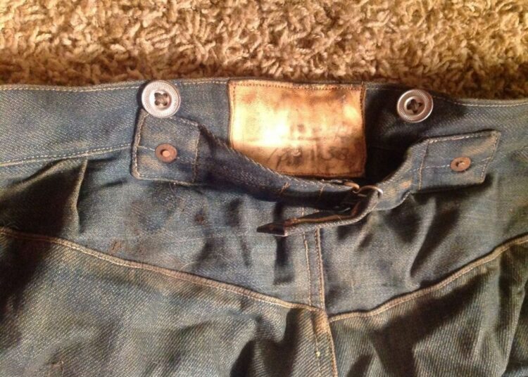 (VIDEO) Subastan unos ‘jeans’ usados marca Levi’s de 1880