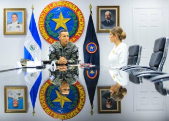 Embajadora Milena Mayorga coordina donación de $15,000 para familias de soldados fallecidos por tormenta Julia