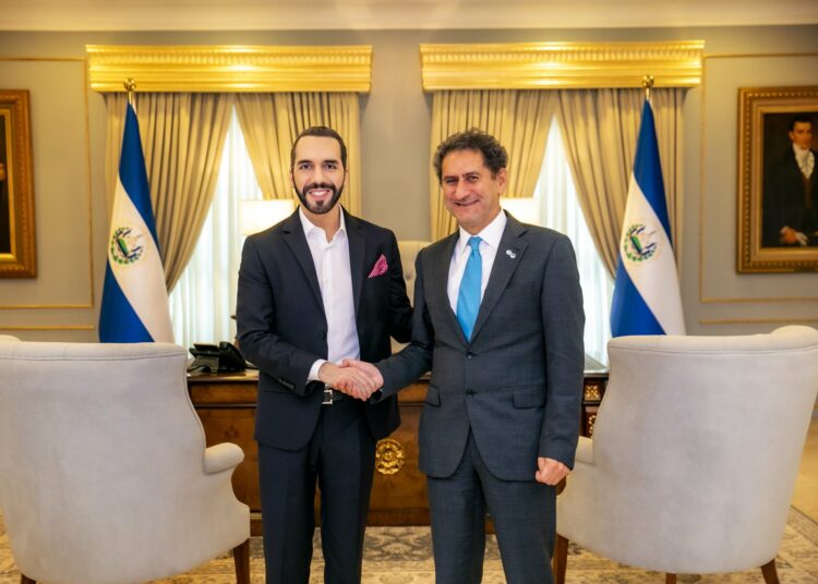 Francesco La Camera destaca liderazgo de El Salvador en la transición energética