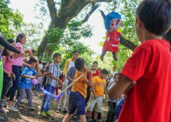 Diputados continúan celebrando a la niñez y participaron en el Día del Campo