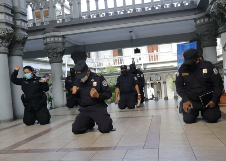 Ante la amenaza de huracán Julia, presidente Bukele decreta el domingo 9 de octubre como «Día Nacional de Oración»