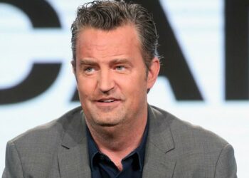 Matthew Perry reveló que tuvo un infarto y el médico le rompió ocho costillas durante la reanimación