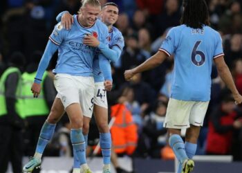 Manchester City logró una victoria de local por 2 a 1 frente a Fulham