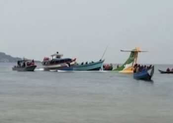 Avión de pasajeros se estrella en el Lago Victoria, en Tanzania