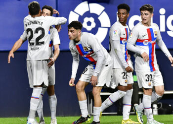 Barcelona venció 2-1 al Osasuna y sigue líder