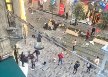 (IMÁGENES FUERTES ) Turquía: un ataque con bomba en el centro de Estambul dejó 6 muertos y más de 50 heridos