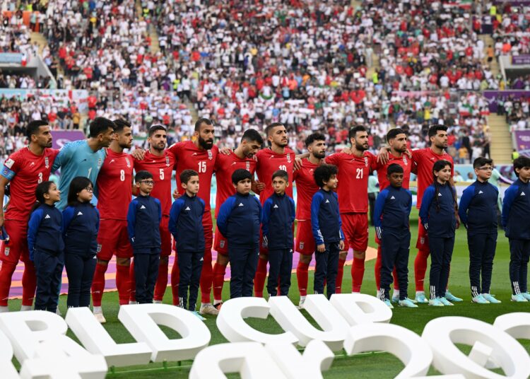 Los jugadores de Irán no cantaron el himno en el partido contra Inglaterra en respaldo a las protestas contra el régimen
