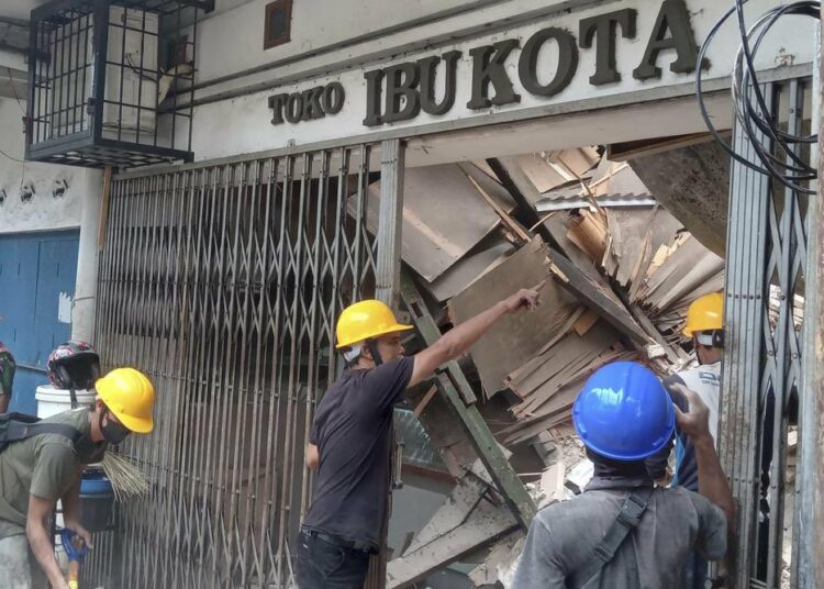 Indonesia busca sobrevientes de terremoto que dejó 252 muertos