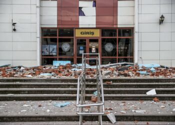 Un terremoto de magnitud 5,9 dejó al menos 50 heridos en Turquía