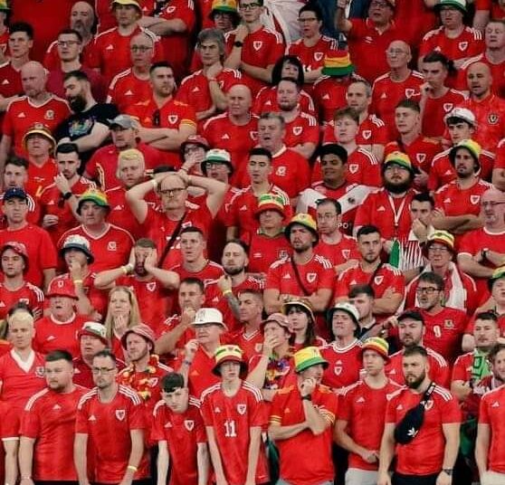 Murió aficionado de Gales en Qatar, aparentemente por causas naturales