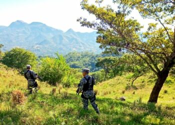 Fuerzas de seguridad en El Salvador han actuado con destacado profesionalismo para combatir a las pandillas en todo el territorio