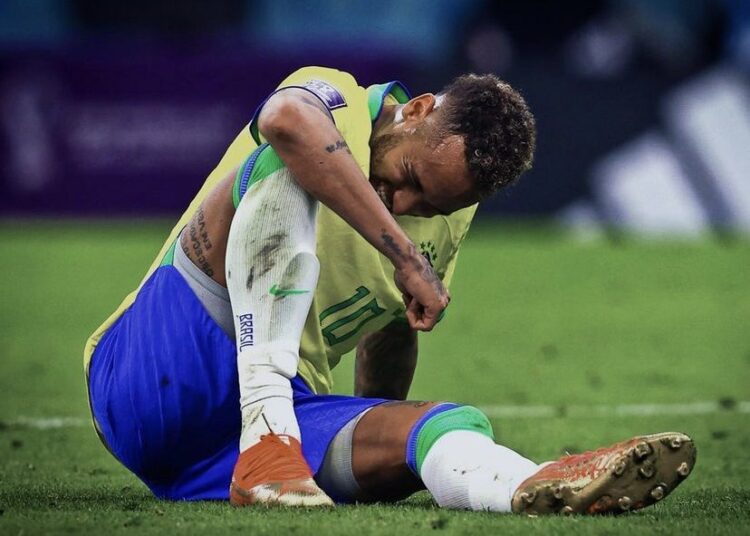 Neymar compartió la imagen de su tobillo a 48 horas de su lesión