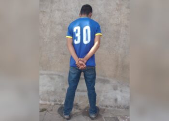 Arrestan a un pandillero menor de edad tras encontrarle evidencia de extorsión en el celular&nbsp;
