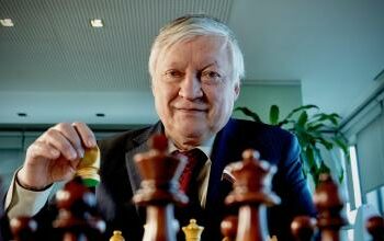 El ex campeón mundial de ajedrez Anatoli Karpov está en coma inducido tras un accidente doméstico