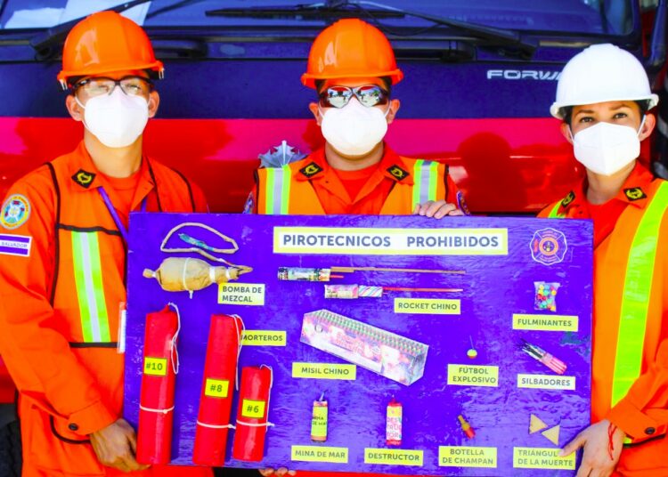 Bomberos brindan capacitaciones para evitar incendios o lesionados por uso inadecuado de pirotecnia