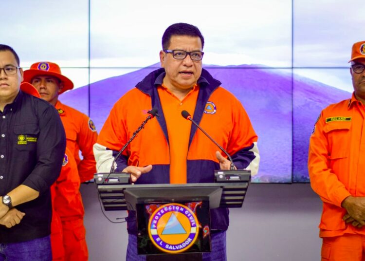Advertencia activa para Usulután y San Miguel por actividad del volcán Chaparrastique