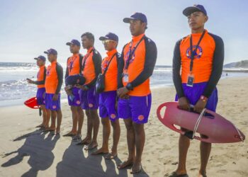 Ejecutan simulacro para medir capacidad de respuesta de presentarse un tsunami en la costa del país