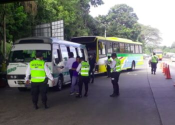 VMT realiza pruebas de emisión de gases en el transporte público para proteger la salud
