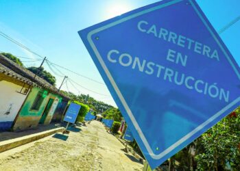 Cuadrillas de la DOM inician programa de mejoramiento vial y del bypass en El Porvenir, Santa Ana