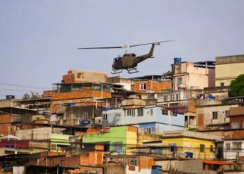 Al menos 10 muertos y siete heridos tras operativos policiales en tres favelas de Río de Janeiro