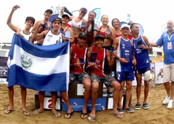 Los Guardado ganaron plata en el Centroamericano de Voleibol de Playa