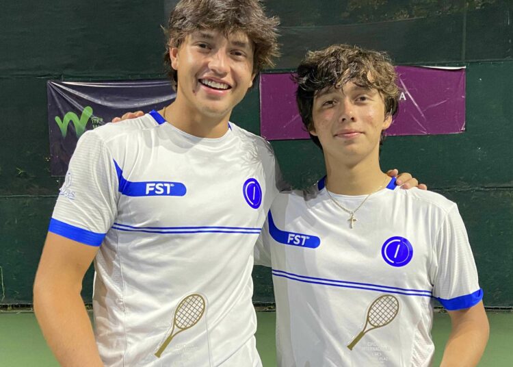 Los salvadoreños César Cruz y Diego Durán son campeones de dobles en el ITF J4