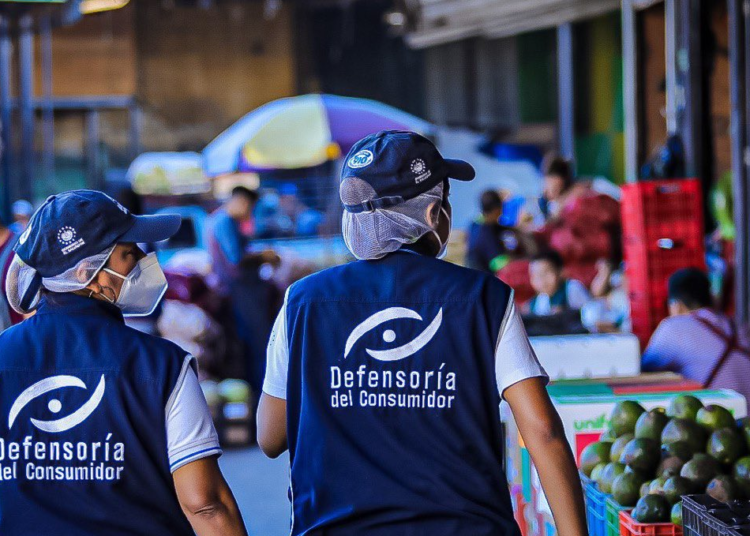 Defensoría verifica precios y abastecimientos en el mercado La Tiendona