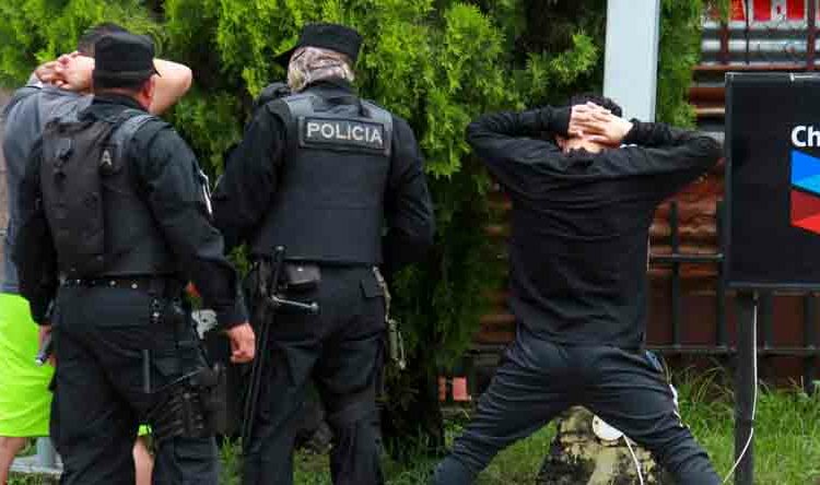 Capturan a pandilleros responsables de lesionar a un soldado en Cabañas