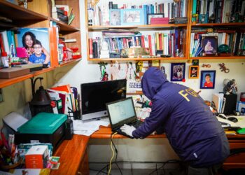 FGR allana casa de exdiputada Yanci Urbina en busca de pruebas para esclarecer su muerte