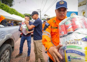 Gobierno continúa con entrega de ayuda humanitaria a familias afectadas por la tormenta tropical Julia