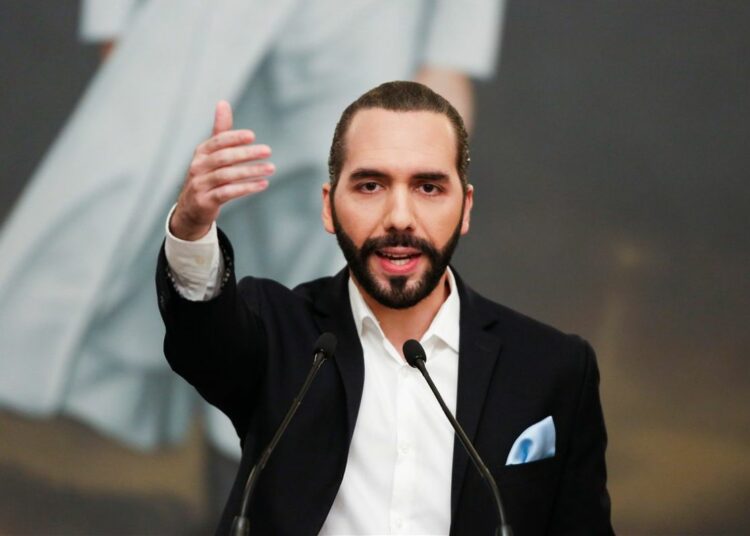 Presidente Nayib Bukele salda deuda histórica con los trabajadores al presentar reforma que aumenta las pensiones para todos