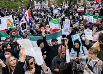 Más de 300 personas han muerto en protestas antigubernamentales en Irán