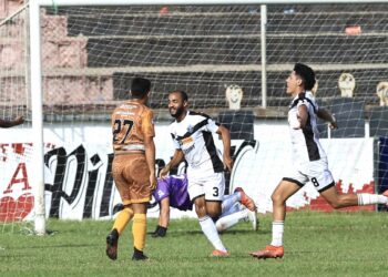 La Libertad pasa a semis con solvencia