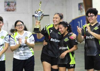 Valkirias y Handball City se quedan con la supercopa del balonmano